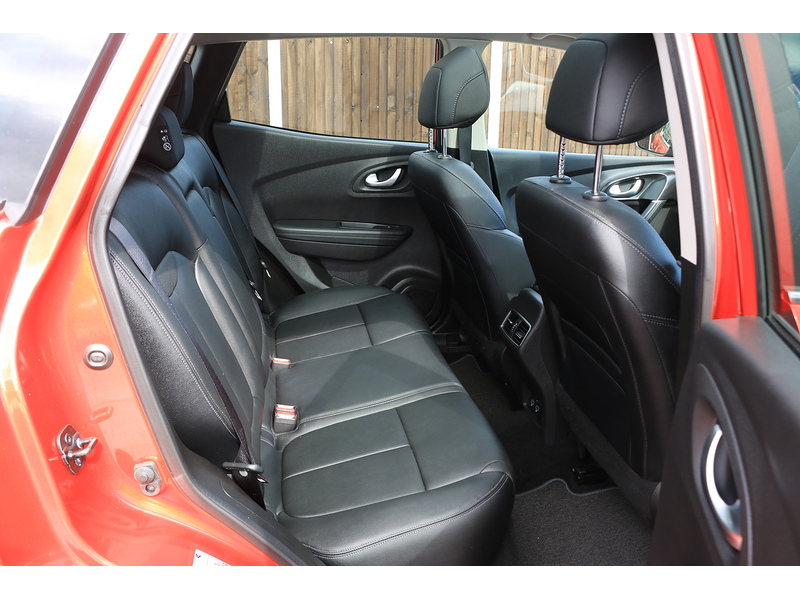 Renault 1.3 TCE GT LINE SUV PETROL AUTO PAN ROOF HEATED SEATS SATNAV BLUETOOTH RADIO APPLE CARPLAY REAR CAMERA PARKING AIDS JUST 2 OWNERS ONLY 37000 MILES FSH 72-74 Mitcham Road