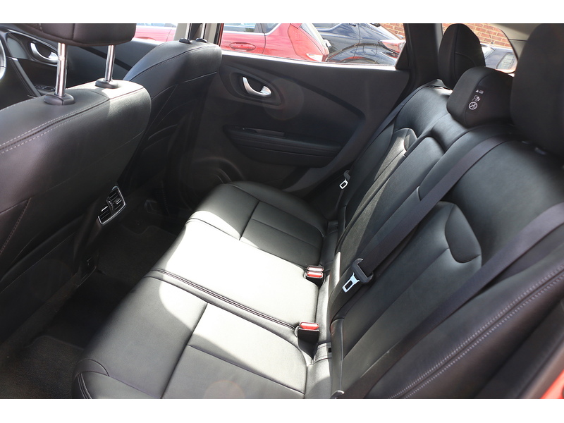 Renault 1.3 TCE GT LINE SUV PETROL AUTO PAN ROOF HEATED SEATS SATNAV BLUETOOTH RADIO APPLE CARPLAY REAR CAMERA PARKING AIDS JUST 2 OWNERS ONLY 37000 MILES FSH 72-74 Mitcham Road