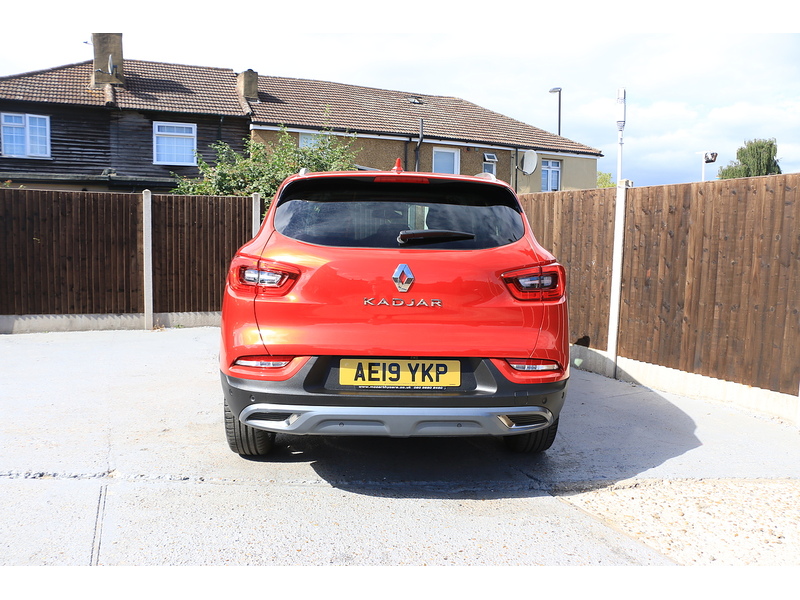 Renault 1.3 TCE GT LINE SUV PETROL AUTO PAN ROOF HEATED SEATS SATNAV BLUETOOTH RADIO APPLE CARPLAY REAR CAMERA PARKING AIDS JUST 2 OWNERS ONLY 37000 MILES FSH 72-74 Mitcham Road