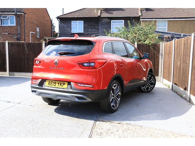 Renault 1.3 TCE GT LINE SUV PETROL AUTO PAN ROOF HEATED SEATS SATNAV BLUETOOTH RADIO APPLE CARPLAY REAR CAMERA PARKING AIDS JUST 2 OWNERS ONLY 37000 MILES FSH 72-74 Mitcham Road