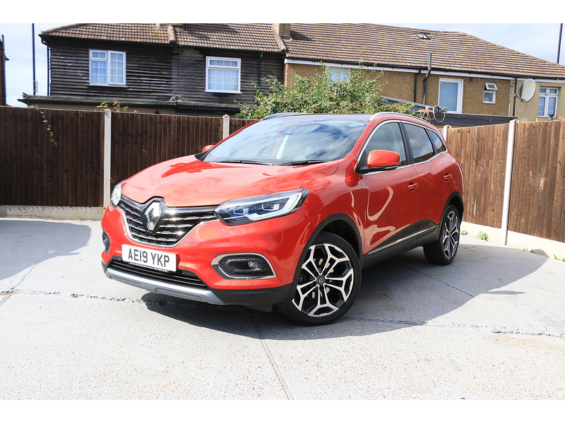 Renault 1.3 TCE GT LINE SUV PETROL AUTO PAN ROOF HEATED SEATS SATNAV BLUETOOTH RADIO APPLE CARPLAY REAR CAMERA PARKING AIDS JUST 2 OWNERS ONLY 37000 MILES FSH 72-74 Mitcham Road