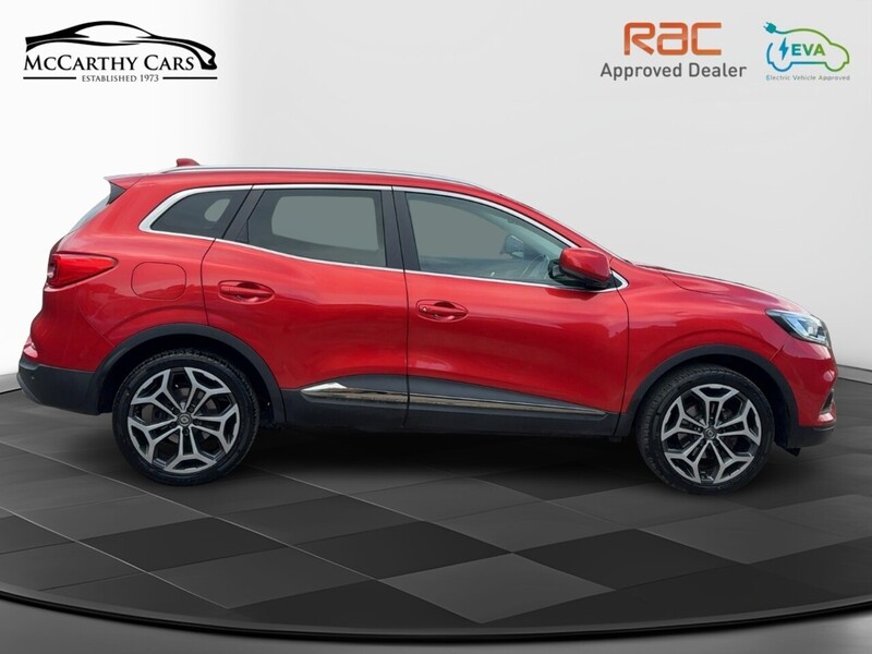 Renault 1.3 TCE GT LINE SUV PETROL AUTO PAN ROOF HEATED SEATS SATNAV BLUETOOTH RADIO APPLE CARPLAY REAR CAMERA PARKING AIDS JUST 2 OWNERS ONLY 37000 MILES FSH 72-74 Mitcham Road
