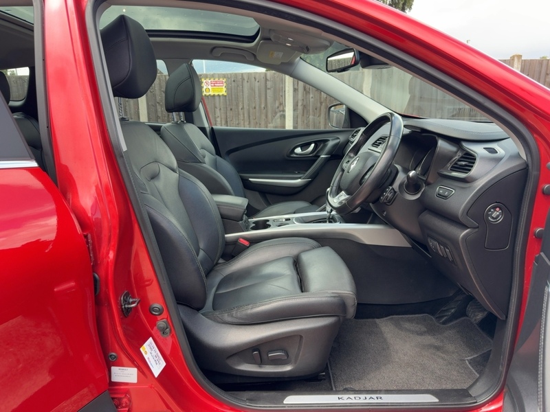 Renault 1.3 TCE GT LINE SUV PETROL AUTO PAN ROOF HEATED SEATS SATNAV BLUETOOTH RADIO APPLE CARPLAY REAR CAMERA PARKING AIDS JUST 2 OWNERS ONLY 37000 MILES FSH 72-74 Mitcham Road