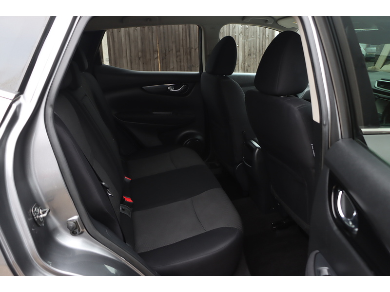 Nissan 1.2 DIG-T N-CONNECTA SUV 5DR PETROL 2WD MANUAL BLUETOOTH DAB STEREO CD PLAYER AUX INPUT PARKING AIDS ONLY 39000 MILES SH NO ULEZ CHARGE 72-74 Mitcham Road