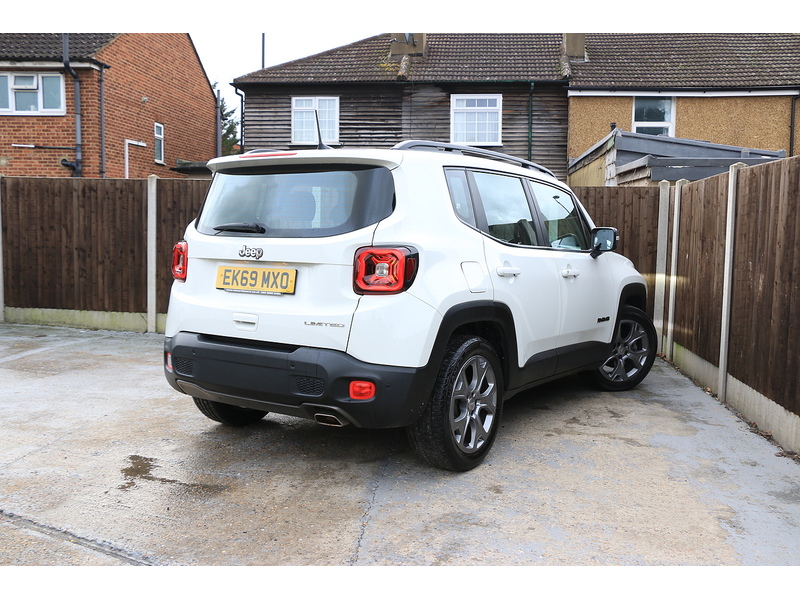 Jeep 1.3 GSE T4 LIMITED SUV 5DR PETROL DDCT AUTO HEATED SEATS SAT NAV BLUETOOTH DAB STEREO PARKING AIDS 2 OWNERS SAME OWNER FOR 3 YEARS ONLY 34000 MILES SH 72-74 Mitcham Road