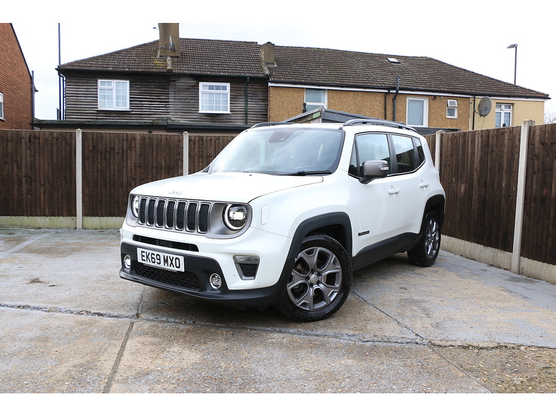 Jeep 1.3 GSE T4 LIMITED SUV 5DR PETROL DDCT AUTO HEATED SEATS SAT NAV BLUETOOTH DAB STEREO PARKING AIDS 2 OWNERS SAME OWNER FOR 3 YEARS ONLY 34000 MILES SH 72-74 Mitcham Road