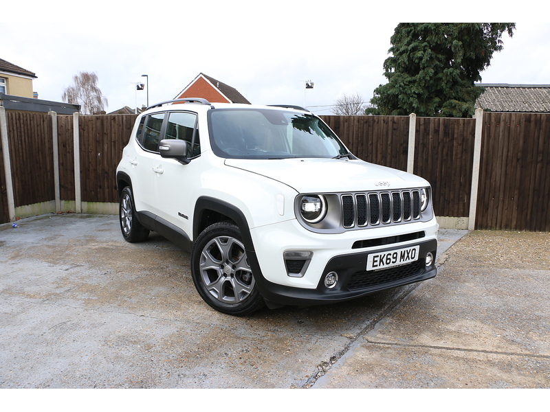 Jeep 1.3 GSE T4 LIMITED SUV 5DR PETROL DDCT AUTO HEATED SEATS SAT NAV BLUETOOTH DAB STEREO PARKING AIDS 2 OWNERS SAME OWNER FOR 3 YEARS ONLY 34000 MILES SH 72-74 Mitcham Road