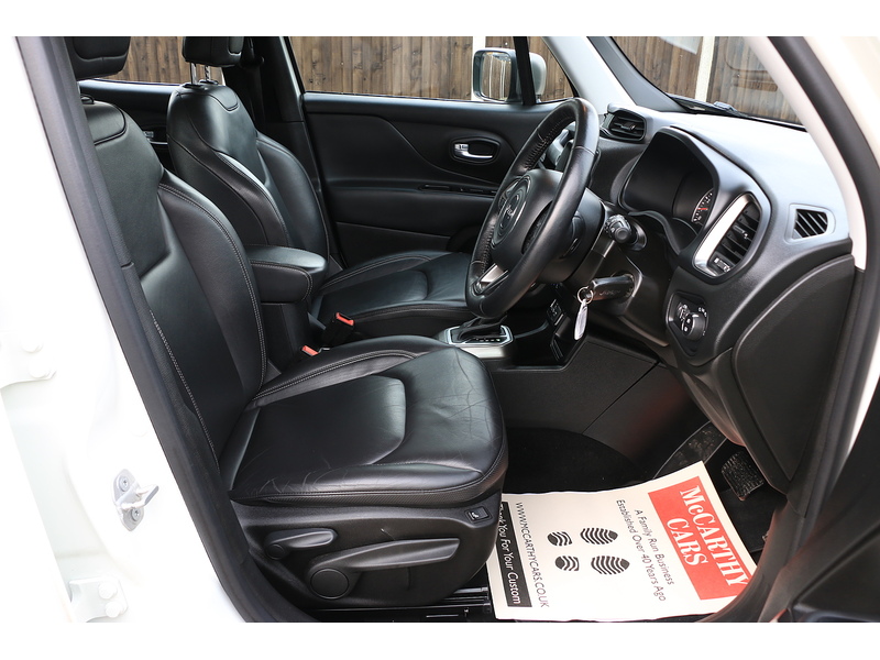Jeep 1.3 GSE T4 LIMITED SUV 5DR PETROL DDCT AUTO HEATED SEATS SAT NAV BLUETOOTH DAB STEREO PARKING AIDS 2 OWNERS SAME OWNER FOR 3 YEARS ONLY 34000 MILES SH 72-74 Mitcham Road