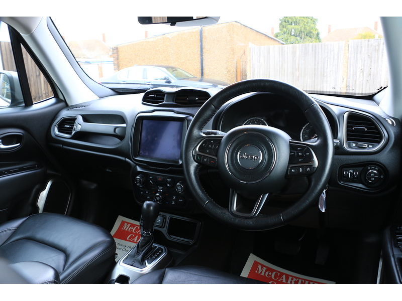 Jeep 1.3 GSE T4 LIMITED SUV 5DR PETROL DDCT AUTO HEATED SEATS SAT NAV BLUETOOTH DAB STEREO PARKING AIDS 2 OWNERS SAME OWNER FOR 3 YEARS ONLY 34000 MILES SH 72-74 Mitcham Road