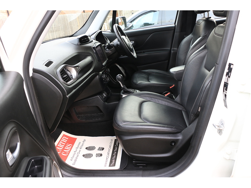 Jeep 1.3 GSE T4 LIMITED SUV 5DR PETROL DDCT AUTO HEATED SEATS SAT NAV BLUETOOTH DAB STEREO PARKING AIDS 2 OWNERS SAME OWNER FOR 3 YEARS ONLY 34000 MILES SH 72-74 Mitcham Road