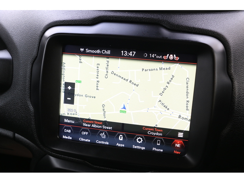 Jeep 1.3 GSE T4 LIMITED SUV 5DR PETROL DDCT AUTO HEATED SEATS SAT NAV BLUETOOTH DAB STEREO PARKING AIDS 2 OWNERS SAME OWNER FOR 3 YEARS ONLY 34000 MILES SH 72-74 Mitcham Road