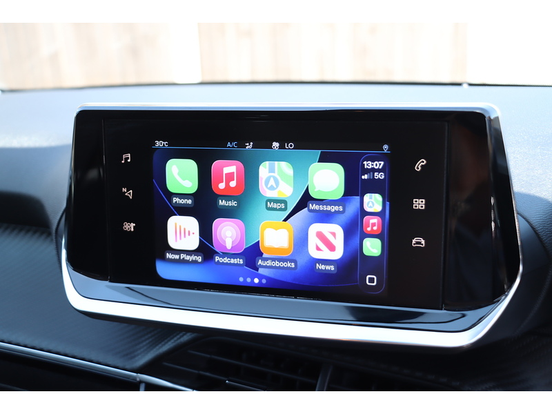 Peugeot 1.2 PURETECH ALLURE PREMIUM HATCHBACK 5DR PETROL EAT AUTO SAT NAV BLUETOOTH APPLE CARPLAY REAR CAMERA PARKING AIDS 1 OWNER FROM NEW 27000 MILES FSH 72-74 Mitcham Road