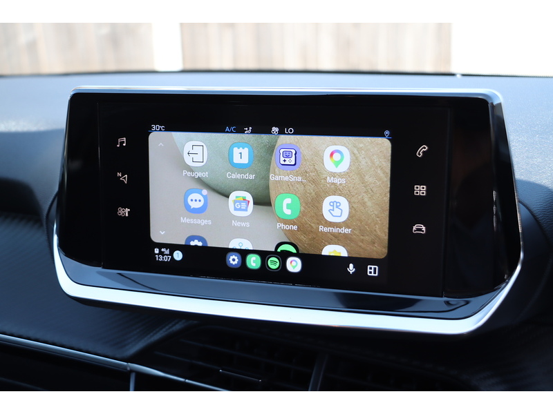 Peugeot 1.2 PURETECH ALLURE PREMIUM HATCHBACK 5DR PETROL EAT AUTO SAT NAV BLUETOOTH APPLE CARPLAY REAR CAMERA PARKING AIDS 1 OWNER FROM NEW 27000 MILES FSH 72-74 Mitcham Road