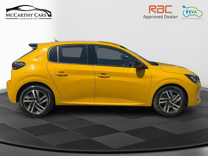 Peugeot 1.2 PURETECH ALLURE PREMIUM HATCHBACK 5DR PETROL EAT AUTO SAT NAV BLUETOOTH APPLE CARPLAY REAR CAMERA PARKING AIDS 1 OWNER FROM NEW 27000 MILES FSH 72-74 Mitcham Road