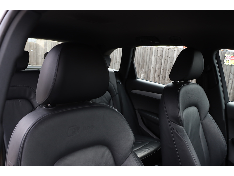 Audi 2.0 TFSI S line Special Edition SUV 5dr Petrol S Tronic quattro Euro 5 (211 ps) 72-74 Mitcham Road