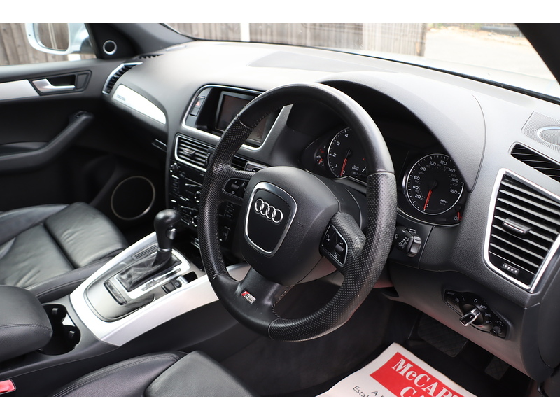 Audi 2.0 TFSI S line Special Edition SUV 5dr Petrol S Tronic quattro Euro 5 (211 ps) 72-74 Mitcham Road