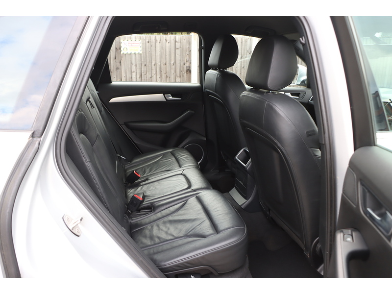 Audi 2.0 TFSI S line Special Edition SUV 5dr Petrol S Tronic quattro Euro 5 (211 ps) 72-74 Mitcham Road