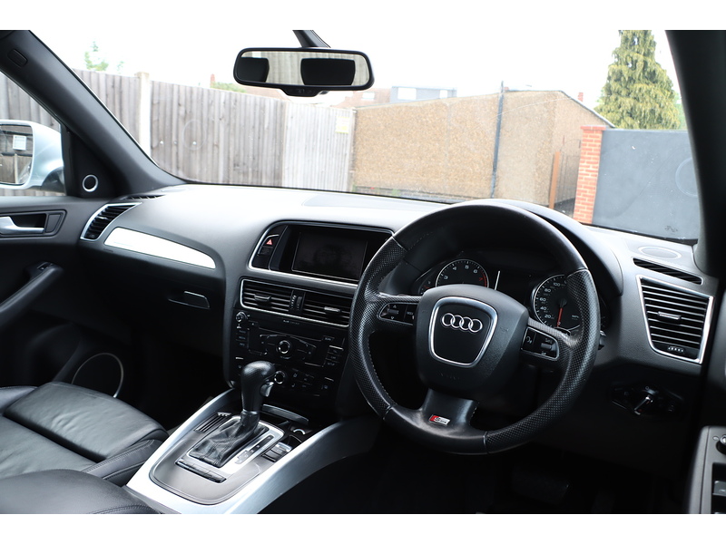 Audi 2.0 TFSI S line Special Edition SUV 5dr Petrol S Tronic quattro Euro 5 (211 ps) 72-74 Mitcham Road