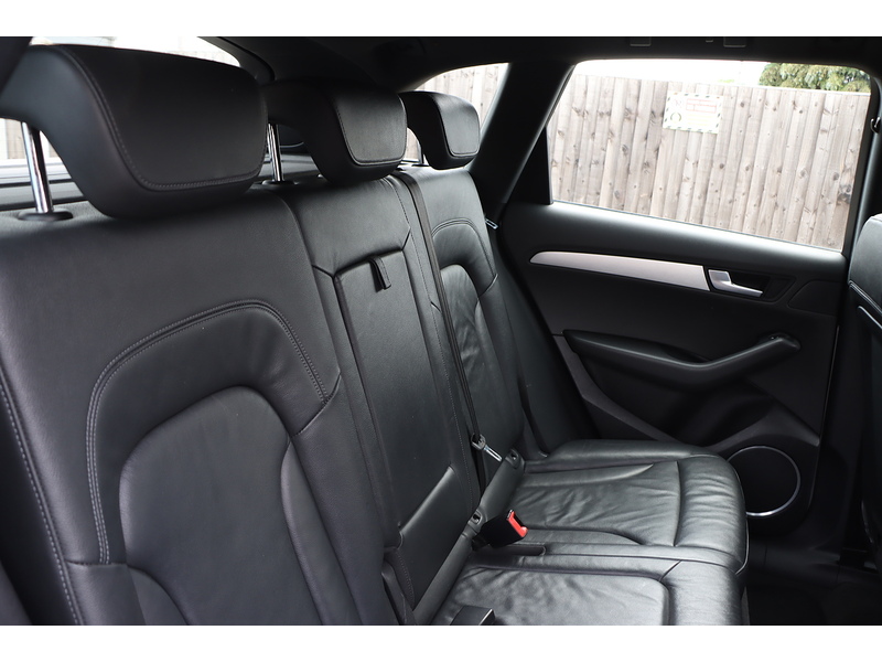 Audi 2.0 TFSI S line Special Edition SUV 5dr Petrol S Tronic quattro Euro 5 (211 ps) 72-74 Mitcham Road
