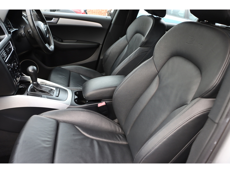 Audi 2.0 TFSI S line Special Edition SUV 5dr Petrol S Tronic quattro Euro 5 (211 ps) 72-74 Mitcham Road