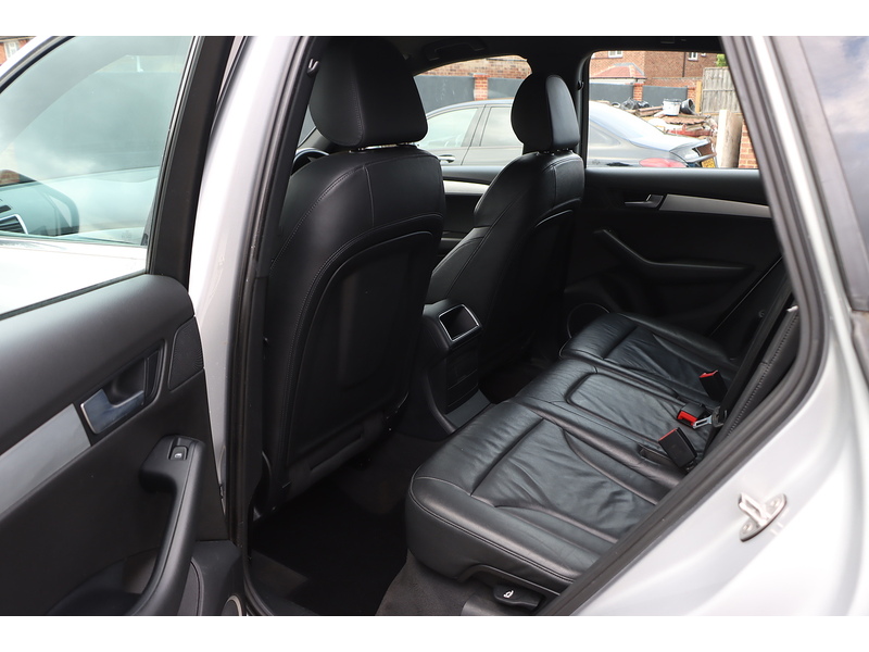 Audi 2.0 TFSI S line Special Edition SUV 5dr Petrol S Tronic quattro Euro 5 (211 ps) 72-74 Mitcham Road