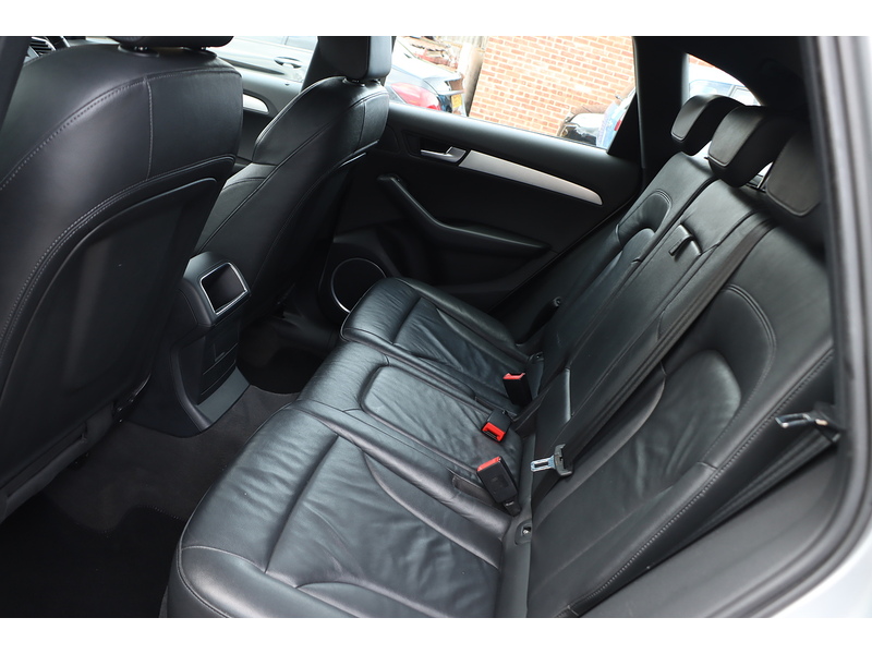 Audi 2.0 TFSI S line Special Edition SUV 5dr Petrol S Tronic quattro Euro 5 (211 ps) 72-74 Mitcham Road