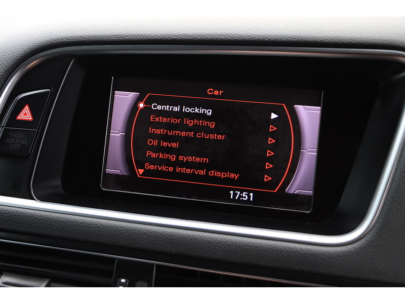 Audi 2.0 TFSI S line Special Edition SUV 5dr Petrol S Tronic quattro Euro 5 (211 ps) 72-74 Mitcham Road