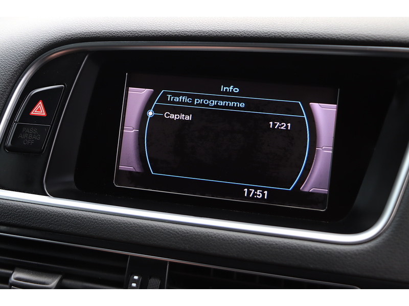 Audi 2.0 TFSI S line Special Edition SUV 5dr Petrol S Tronic quattro Euro 5 (211 ps) 72-74 Mitcham Road