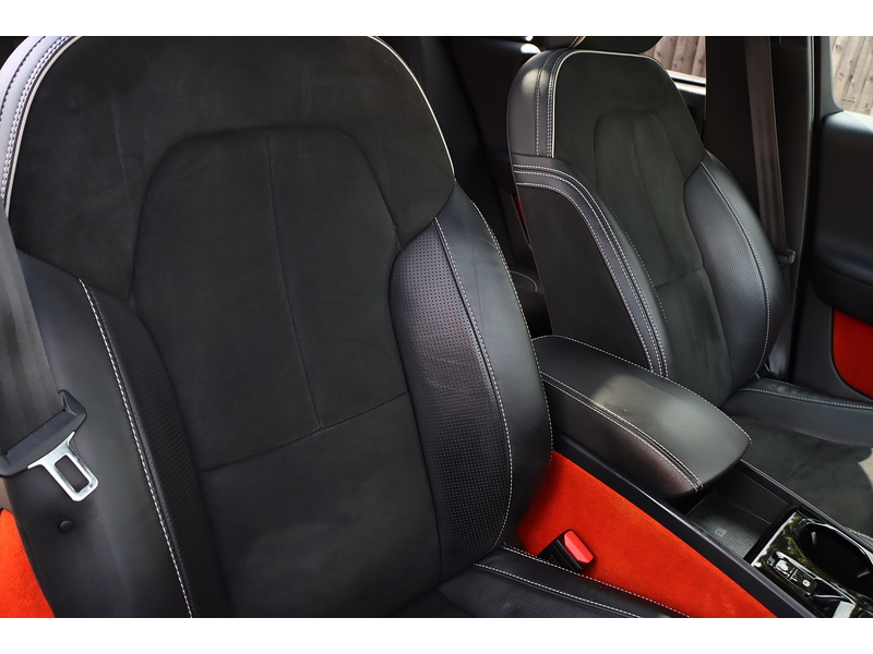Volvo 1.5H T5 TWIN ENGINE RECHARGE 10.7KWH R-DESIGN SUV 5DR PETROL PLUG-IN HYBRID AUTO SUNROOF HEATED SEATS SATNAV BLUETOOTH APPLE CARPLAY JUST 2 OWNERS FSH 72-74 Mitcham Road