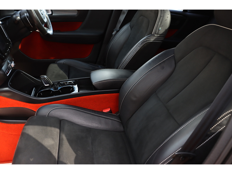 Volvo 1.5H T5 TWIN ENGINE RECHARGE 10.7KWH R-DESIGN SUV 5DR PETROL PLUG-IN HYBRID AUTO SUNROOF HEATED SEATS SATNAV BLUETOOTH APPLE CARPLAY JUST 2 OWNERS FSH 72-74 Mitcham Road