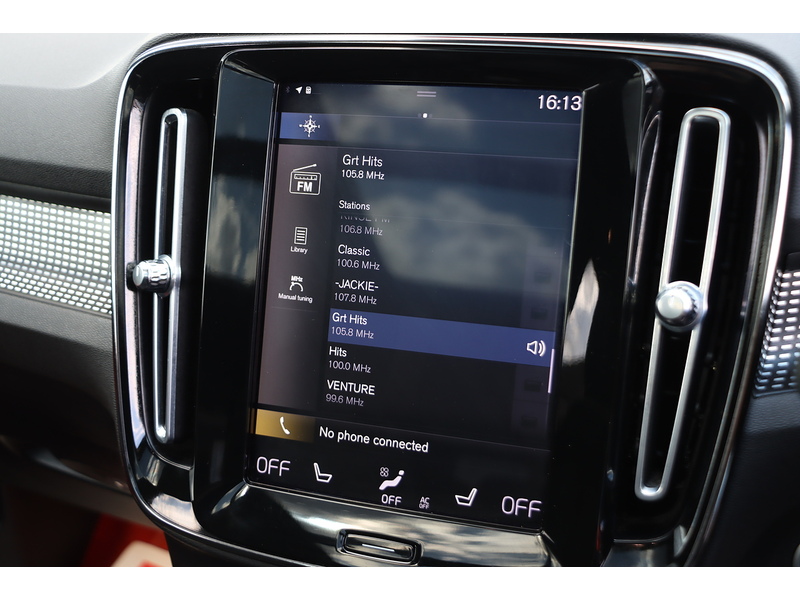 Volvo 1.5H T5 TWIN ENGINE RECHARGE 10.7KWH R-DESIGN SUV 5DR PETROL PLUG-IN HYBRID AUTO SUNROOF HEATED SEATS SATNAV BLUETOOTH APPLE CARPLAY JUST 2 OWNERS FSH 72-74 Mitcham Road