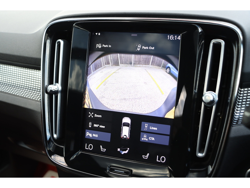Volvo 1.5H T5 TWIN ENGINE RECHARGE 10.7KWH R-DESIGN SUV 5DR PETROL PLUG-IN HYBRID AUTO SUNROOF HEATED SEATS SATNAV BLUETOOTH APPLE CARPLAY JUST 2 OWNERS FSH 72-74 Mitcham Road