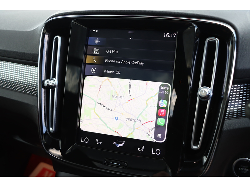 Volvo 1.5H T5 TWIN ENGINE RECHARGE 10.7KWH R-DESIGN SUV 5DR PETROL PLUG-IN HYBRID AUTO SUNROOF HEATED SEATS SATNAV BLUETOOTH APPLE CARPLAY JUST 2 OWNERS FSH 72-74 Mitcham Road
