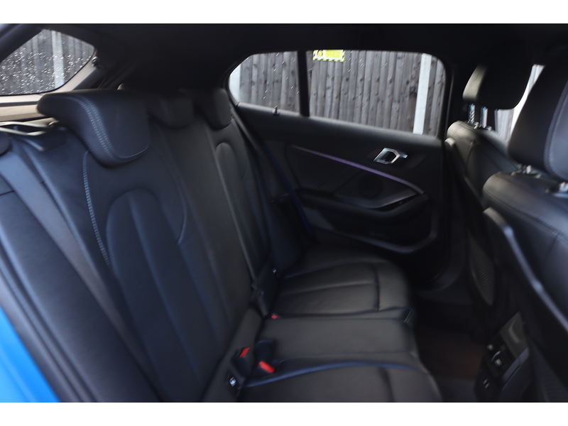 BMW 1.5 M SPORT 5DR HATCHBACK PETROL MANUAL HEATED SEATS SAT NAV BLUETOOTH DAB STEREO APPLE CARPLAY REAR CAMERA PARKING AIDS 2 OWNERS ONLY 49000 MILES FSH 72-74 Mitcham Road