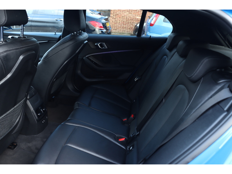 BMW 1.5 M SPORT 5DR HATCHBACK PETROL MANUAL HEATED SEATS SAT NAV BLUETOOTH DAB STEREO APPLE CARPLAY REAR CAMERA PARKING AIDS 2 OWNERS ONLY 49000 MILES FSH 72-74 Mitcham Road