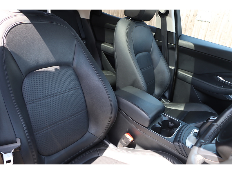 Jaguar 2.0 P250 S SUV 5DR PETROL AWD AUTO PAN ROOF HEATED SEATS SAT NAV BLUETOOTH APPLE CARPLAY REAR CAMERA PARKING AIDS 2 OWNERS 65000 MILES FSH 7 SERVICES 92-96 Mitcham Road