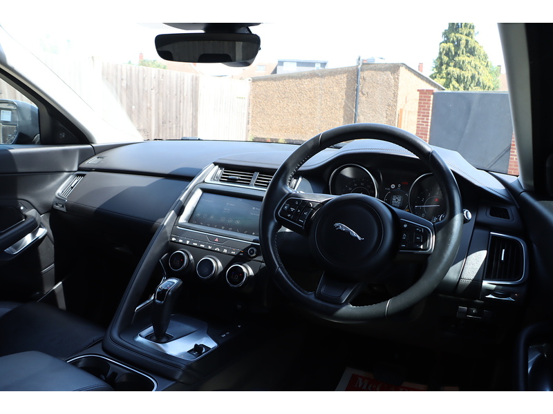 Jaguar 2.0 P250 S SUV 5DR PETROL AWD AUTO PAN ROOF HEATED SEATS SAT NAV BLUETOOTH APPLE CARPLAY REAR CAMERA PARKING AIDS 2 OWNERS 65000 MILES FSH 7 SERVICES 92-96 Mitcham Road