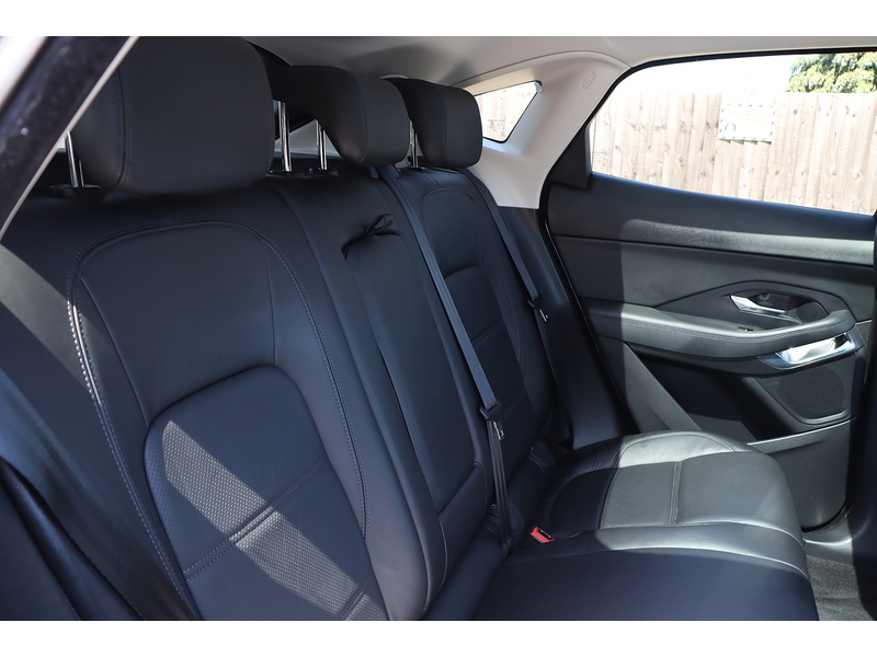 Jaguar 2.0 P250 S SUV 5DR PETROL AWD AUTO PAN ROOF HEATED SEATS SAT NAV BLUETOOTH APPLE CARPLAY REAR CAMERA PARKING AIDS 2 OWNERS 65000 MILES FSH 7 SERVICES 92-96 Mitcham Road