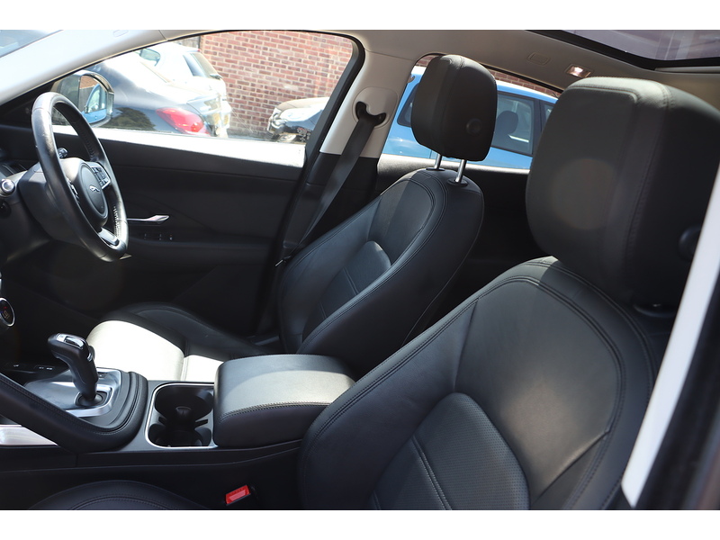Jaguar 2.0 P250 S SUV 5DR PETROL AWD AUTO PAN ROOF HEATED SEATS SAT NAV BLUETOOTH APPLE CARPLAY REAR CAMERA PARKING AIDS 2 OWNERS 65000 MILES FSH 7 SERVICES 92-96 Mitcham Road