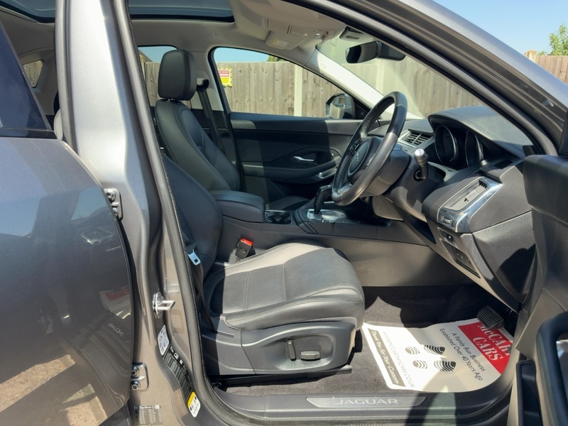 Jaguar 2.0 P250 S SUV 5DR PETROL AWD AUTO PAN ROOF HEATED SEATS SAT NAV BLUETOOTH APPLE CARPLAY REAR CAMERA PARKING AIDS 2 OWNERS 65000 MILES FSH 7 SERVICES 92-96 Mitcham Road