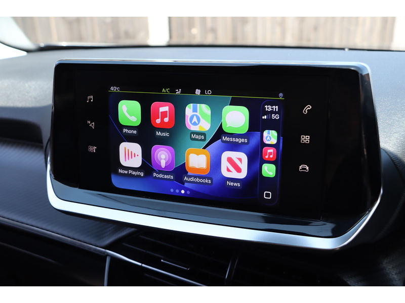 Peugeot 1.2 PURETECH ALLURE PREMIUM SUV 5DR PETROL MANUAL SAT NAV BLUETOOTH DAB STEREO APPLE CARPLAY REAR CAMERA PARKING AIDS 1 OWNER FROM NEW 60000 MILES SH 72-74 Mitcham Road