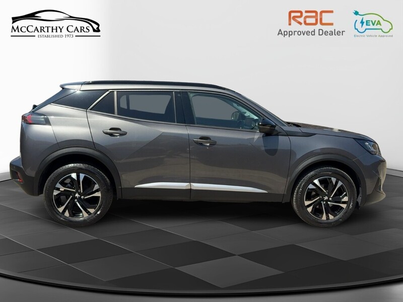 Peugeot 1.2 PURETECH ALLURE PREMIUM SUV 5DR PETROL MANUAL SAT NAV BLUETOOTH DAB STEREO APPLE CARPLAY REAR CAMERA PARKING AIDS 1 OWNER FROM NEW 60000 MILES SH 72-74 Mitcham Road