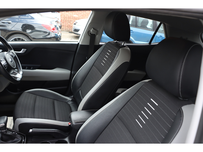 Kia 1.0 T-GDI 3 SUV 5DR PETROL DCT AUTO SATNAV BLUETOOTH DAB RADIO APPLE CARPLAY AUX/USB INPUT REAR CAMERA PARKING AIDS ONLY 54000 MILES SH NO ULEZ CHARGE 92-96 Mitcham Road