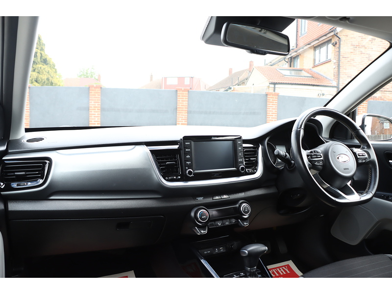 Kia 1.0 T-GDI 3 SUV 5DR PETROL DCT AUTO SATNAV BLUETOOTH DAB RADIO APPLE CARPLAY AUX/USB INPUT REAR CAMERA PARKING AIDS ONLY 54000 MILES SH NO ULEZ CHARGE 92-96 Mitcham Road