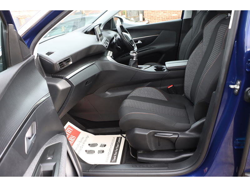 Peugeot 1.2 PURETECH ACTIVE SUV 5DR PETROL MANUAL SAT NAV BLUETOOTH DAB STEREO APPLE CARPLAY PARKING AIDS 2 OWNERS 75000 MILES FSH 7 SERVICES NO ULEZ CHARGE 72-74 Mitcham Road