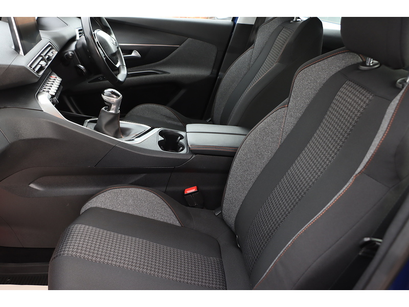 Peugeot 1.2 PURETECH ACTIVE SUV 5DR PETROL MANUAL SAT NAV BLUETOOTH DAB STEREO APPLE CARPLAY PARKING AIDS 2 OWNERS 75000 MILES FSH 7 SERVICES NO ULEZ CHARGE 72-74 Mitcham Road