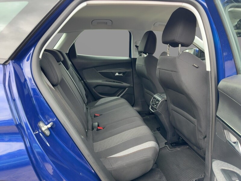 Peugeot 1.2 PURETECH ACTIVE SUV 5DR PETROL MANUAL SAT NAV BLUETOOTH DAB STEREO APPLE CARPLAY PARKING AIDS 2 OWNERS 75000 MILES FSH 7 SERVICES NO ULEZ CHARGE 72-74 Mitcham Road