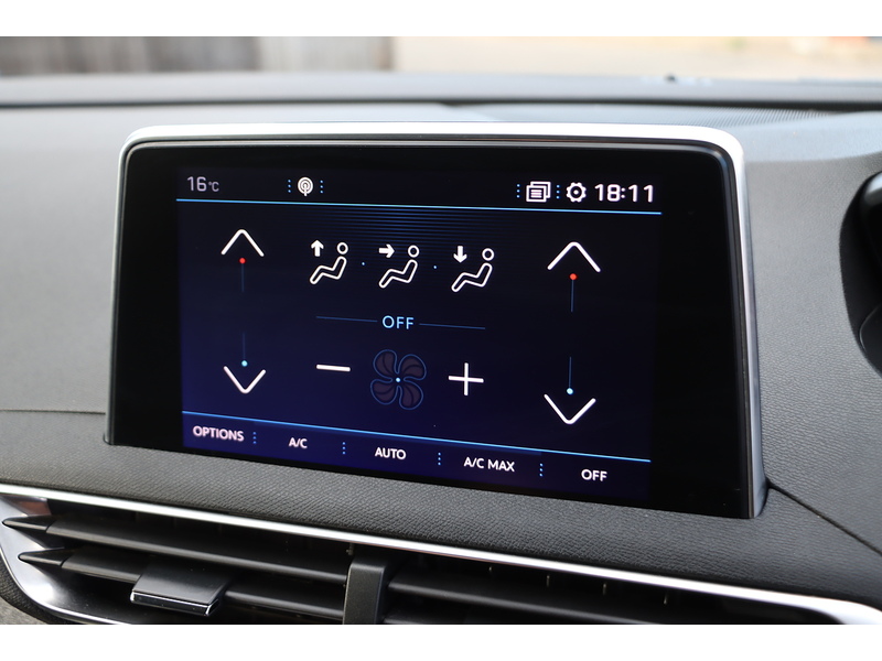 Peugeot 1.2 PURETECH ALLURE SUV 5DR PETROL MANUAL SAT NAV BLUETOOTH DAB STEREO APPLE CARPLAY REAR CAMERA WITH PARKING AIDS JUST 2 OWNERS ONLY 78000 MILES SH 72-74 Mitcham Road