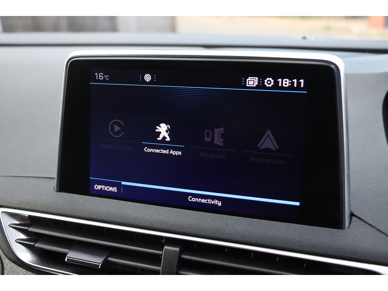 Peugeot 1.2 PURETECH ALLURE SUV 5DR PETROL MANUAL SAT NAV BLUETOOTH DAB STEREO APPLE CARPLAY REAR CAMERA WITH PARKING AIDS JUST 2 OWNERS ONLY 78000 MILES SH 72-74 Mitcham Road