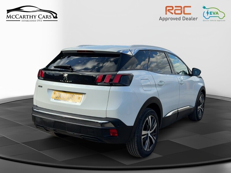 Peugeot 1.2 PURETECH ALLURE SUV 5DR PETROL MANUAL SAT NAV BLUETOOTH DAB STEREO APPLE CARPLAY REAR CAMERA WITH PARKING AIDS JUST 2 OWNERS ONLY 78000 MILES SH 72-74 Mitcham Road